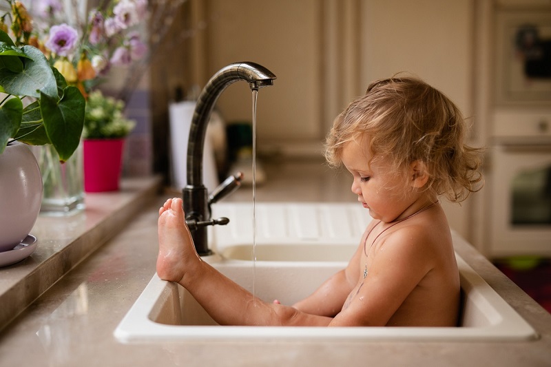 Haz más confortable el baño del bebé con gas natural