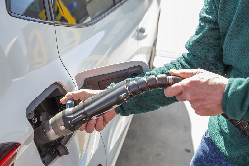 Repostar gas natural en tu vehículo te llevará solo un par de minutos
